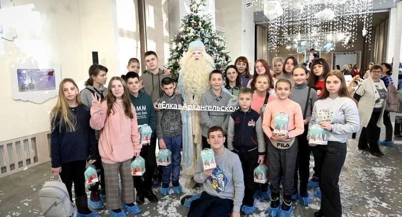Необычные новогодние мероприятия радуют малышей в Архангельском