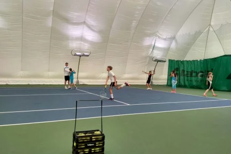 Спортивная школа Детская международная академия тенниса Шамиля Тарпищева фото 1