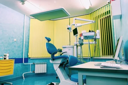 Стоматологическая клиника Наш дантист на Павшинском бульваре фото 1